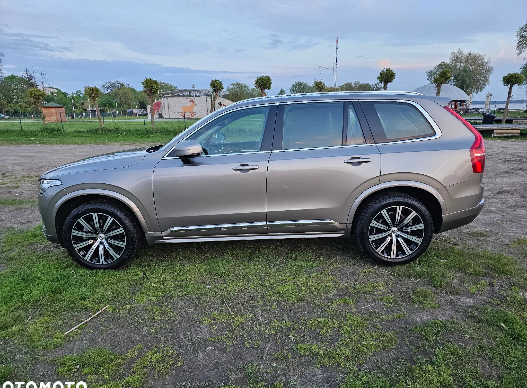 Volvo XC 90 cena 239960 przebieg: 48000, rok produkcji 2021 z Trzciel małe 379